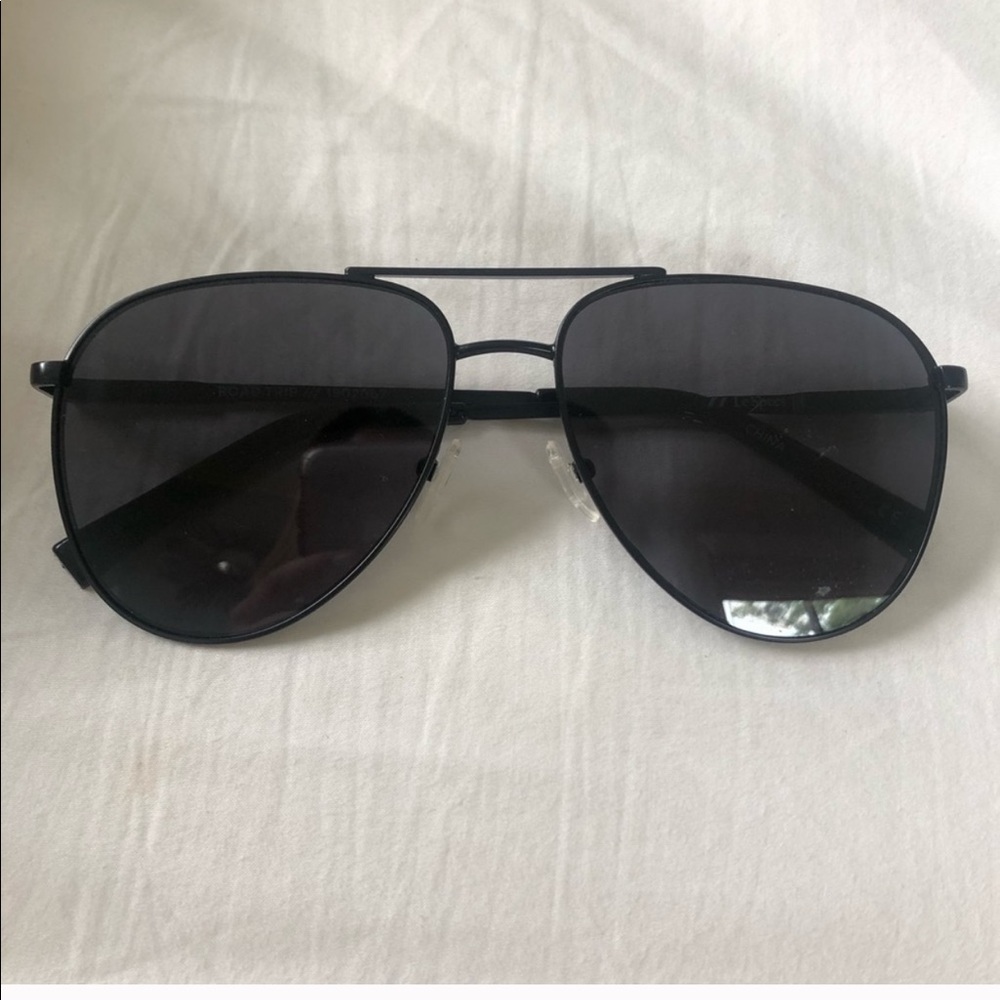 Le specs black aviators